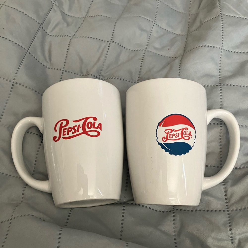 Set of 2 Pepsi Logo and Bottle Cap Mugs